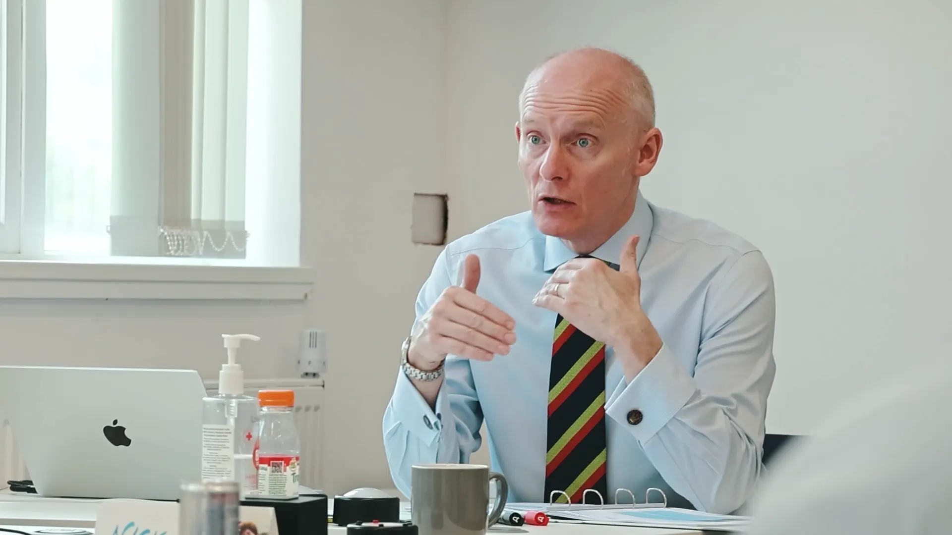 Nick Horton explaining a technique during a training session